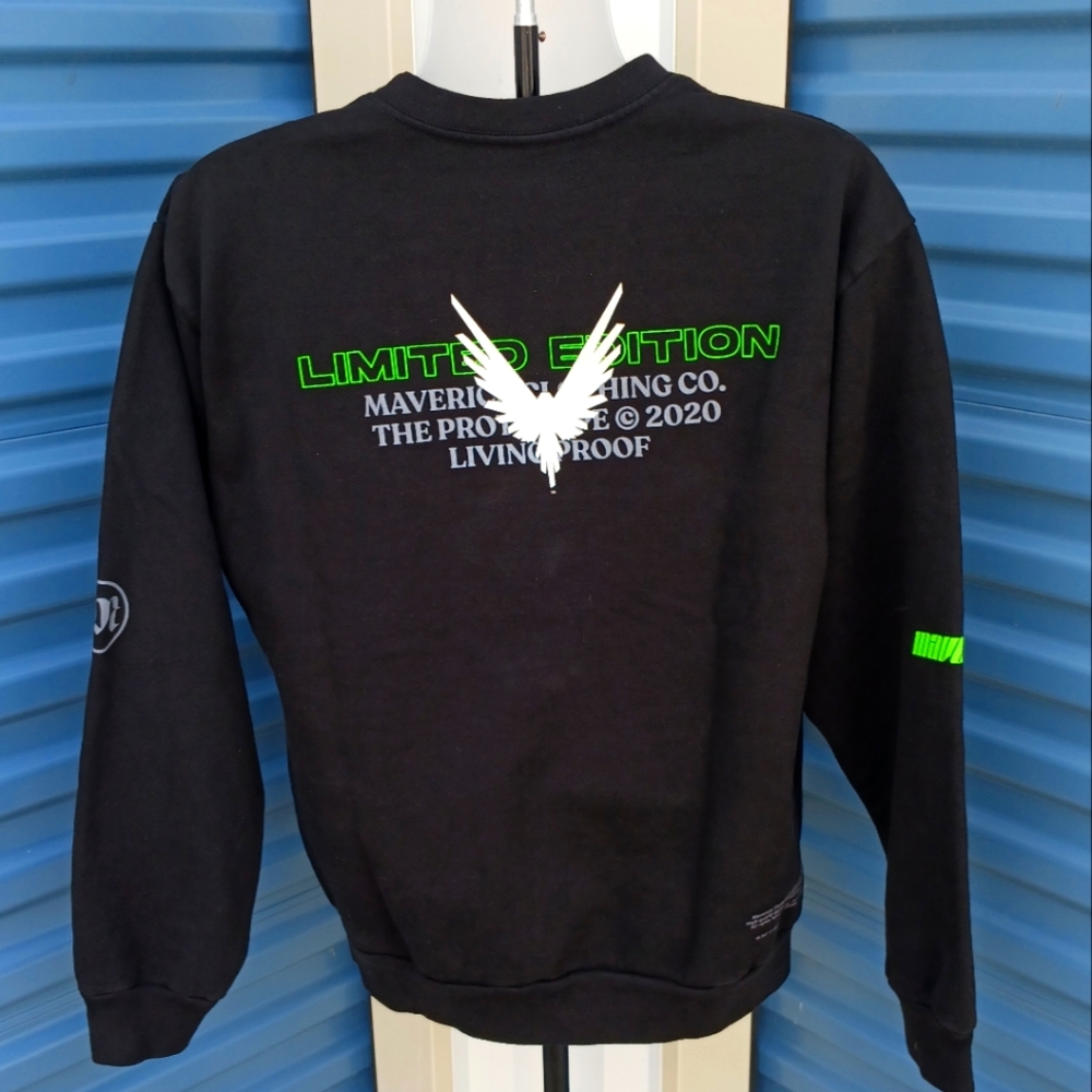 New Limited Edition MAVERICK Sweatshirt Size Laree